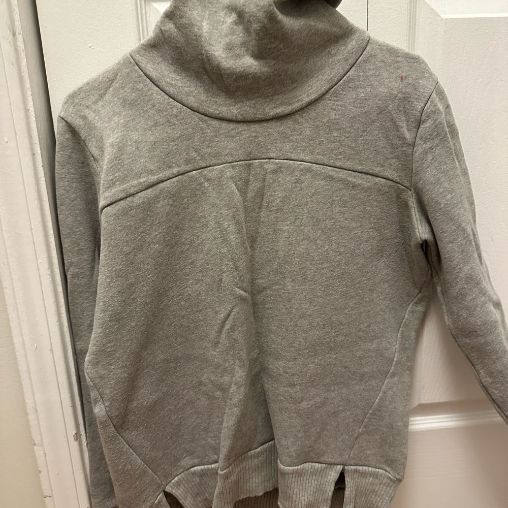 ALO Yoga funnel neck sweatshirt